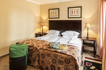 Emerald Resort & Casino 4*