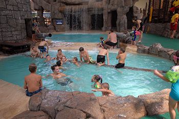 Emerald Resort & Casino 4*