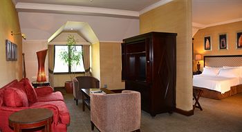 Emerald Resort & Casino 4*