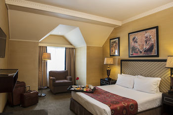 Emerald Resort & Casino 4*
