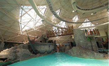 Emerald Resort & Casino 4*