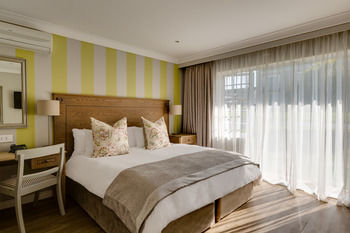 Protea Hotel by Marriott Stellenbosch 3*