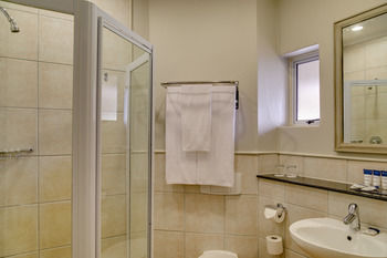 Protea Hotel by Marriott Stellenbosch 3*