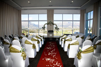 Protea Hotel by Marriott Stellenbosch 3*