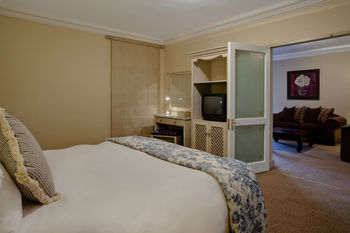 Protea Hotel by Marriott Franschhoek 4*