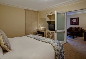 Protea Hotel by Marriott Franschhoek 4*