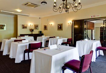 Protea Hotel by Marriott Franschhoek 4*