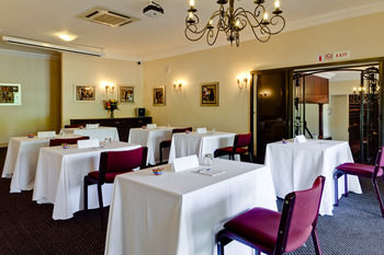 Protea Hotel by Marriott Franschhoek 4*