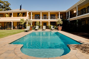 Protea Hotel by Marriott Franschhoek 4*