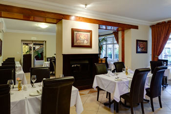 Protea Hotel by Marriott Franschhoek 4*