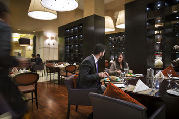 Hyatt Regency Al Kout Mall 5*