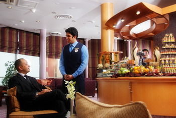 Holiday Inn Kuwait by IHG 4*
