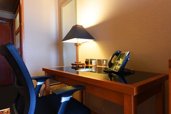 Holiday Inn Kuwait by IHG 4*