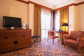 Holiday Inn Kuwait by IHG 4*