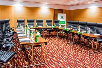 Holiday Inn Kuwait by IHG 4*
