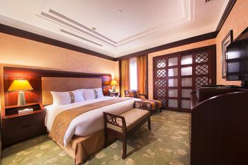 Holiday Inn Kuwait by IHG 4*