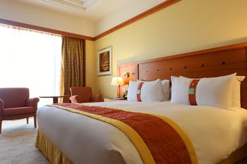 Holiday Inn Kuwait by IHG 4*