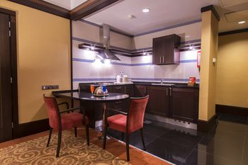 Holiday Inn Kuwait by IHG 4*