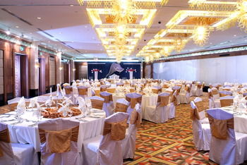 Holiday Inn Kuwait by IHG 4*