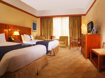 Holiday Inn Kuwait by IHG 4*