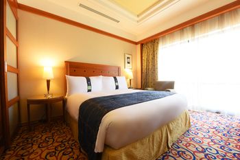 Holiday Inn Kuwait by IHG 4*