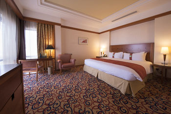 Holiday Inn Kuwait by IHG 4*