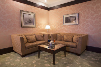 Holiday Inn Kuwait by IHG 4*