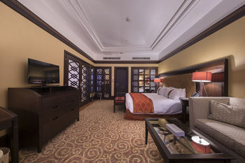 Holiday Inn Kuwait by IHG 4*