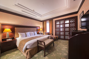 Holiday Inn Kuwait by IHG 4*