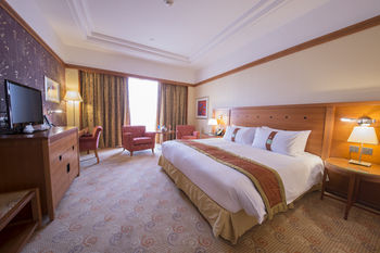 Holiday Inn Kuwait by IHG 4*