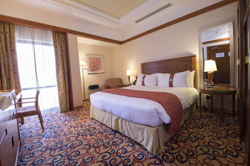 Holiday Inn Kuwait by IHG 4*