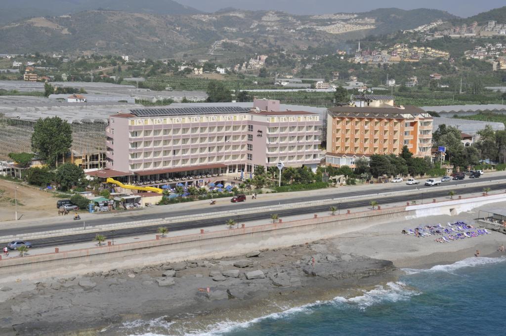 Royal Ideal Beach Hotel 4*