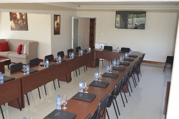 Lakeview Boutique Hotel & Conference Center 5*