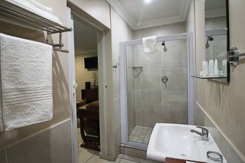 Lakeview Boutique Hotel & Conference Center 5*