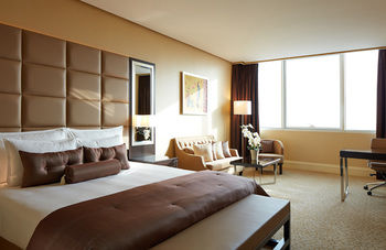 Millennium Hotel and Convention Centre Kuwait 4*