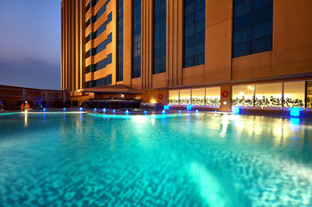 Millennium Hotel and Convention Centre Kuwait 4*