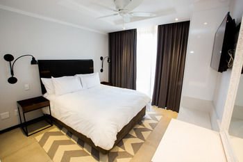 The Max Hotel Sandton 4*