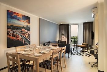 The Max Hotel Sandton 4*