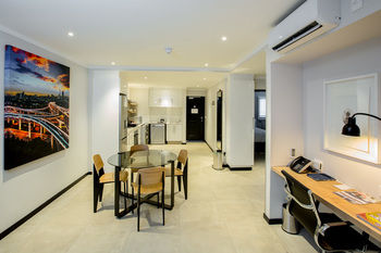The Max Hotel Sandton 4*