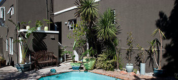 THE BIG Luxury Backpackers 3*