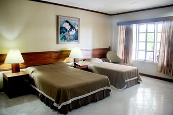 Almont Inland Resort 3*