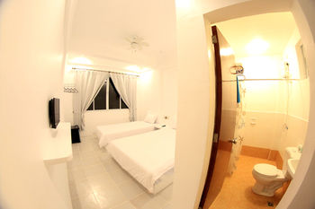 Coron Bluewave Hotel 3*