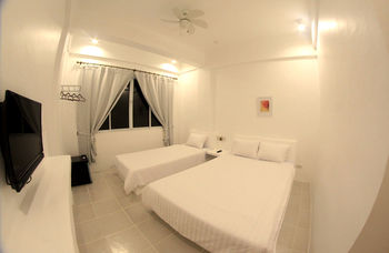Coron Bluewave Hotel 3*