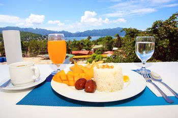 Coron Bluewave Hotel 3*