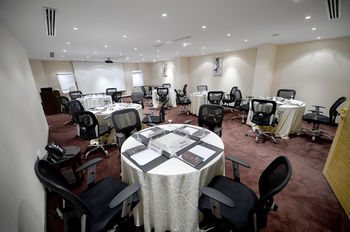 Obaer Hotel 0*