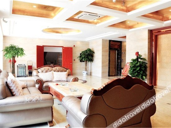 GreenTree Inn Ganzhou Sankang Temple DaRunFa Express Hotel 2*