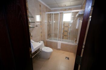 Golden Bujari Al Khobar Hotel 4*