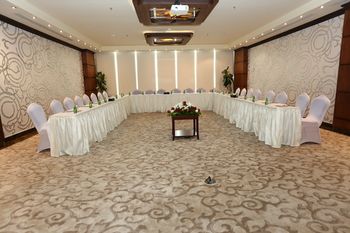 Golden Bujari Al Khobar Hotel 4*