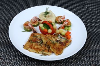 Golden Bujari Al Khobar Hotel 4*