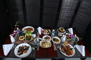 Golden Bujari Al Khobar Hotel 4*